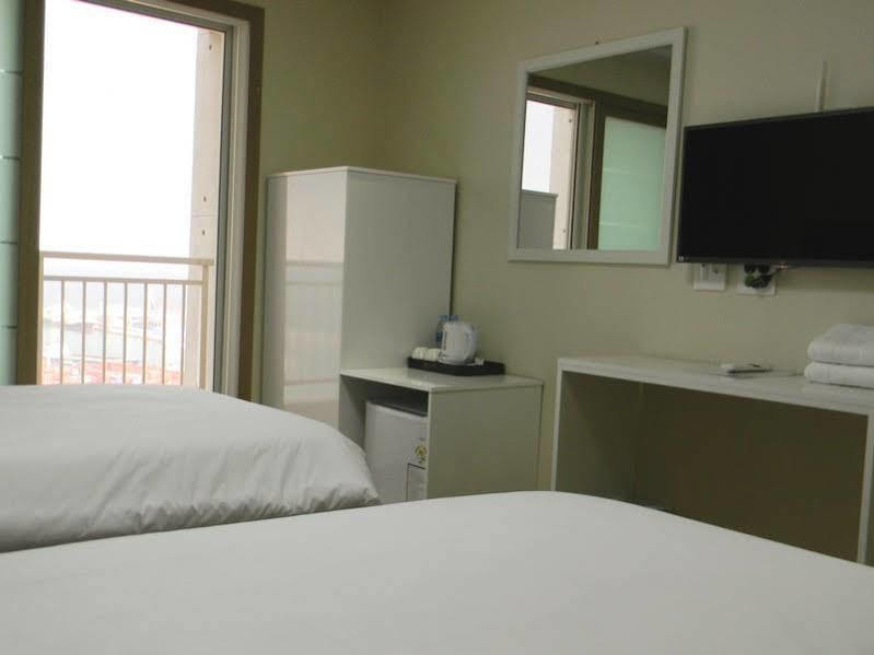 Sims Hotel Jeju Eksteriør bilde