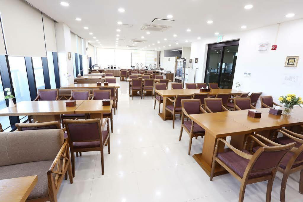 Sims Hotel Jeju Eksteriør bilde