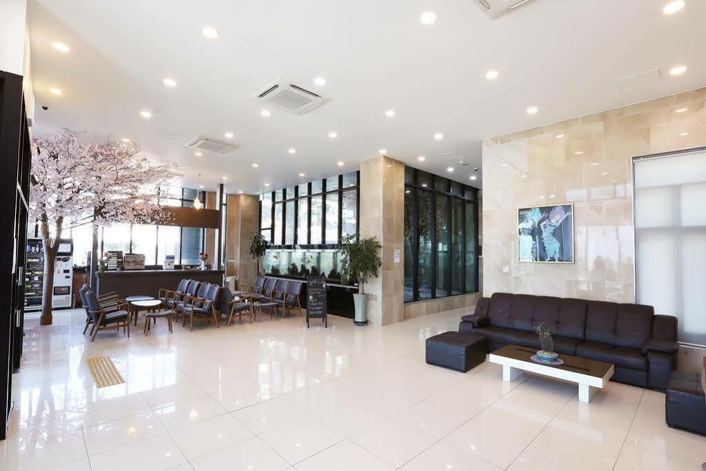 Sims Hotel Jeju Eksteriør bilde
